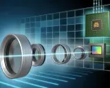 Componenti di un obiettivo e sensore digitale, con un chip in formato jpeg.