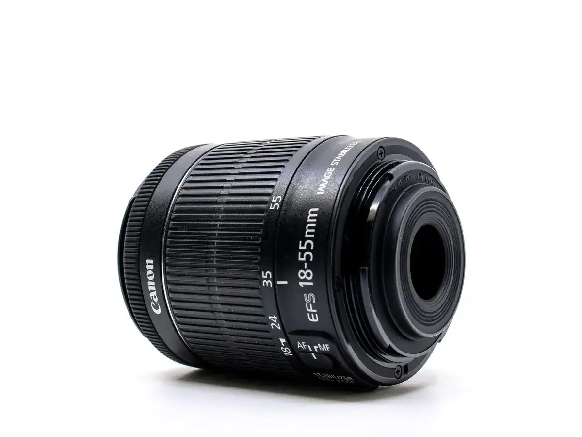 Obiettivo Canon EFS 18-55mm, con ghiera zoom e messa a fuoco, sembra non mettere a fuoco.